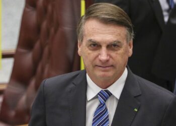 O presidente da República, Jair Bolsonaro,participa de cerimônia de posse dos desembargadores Messod Azulay Neto e Paulo Sérgio Domingues, como ministros do Superior Tribunal de Justiça (STJ).